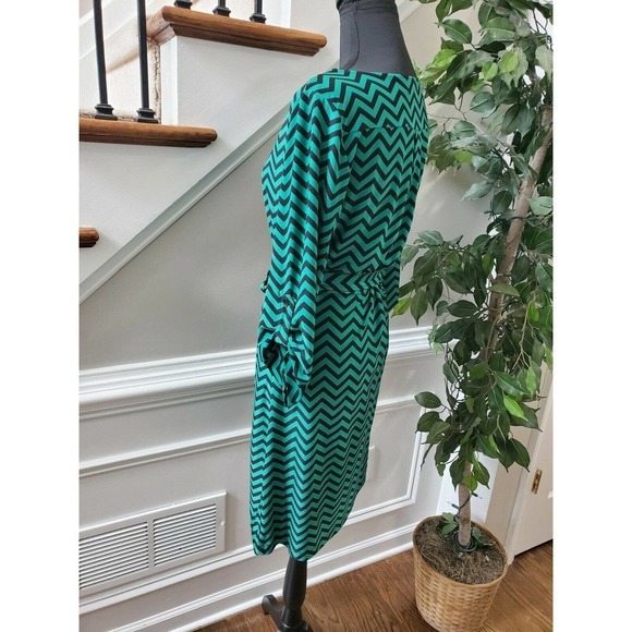 Tacera  Long Sleeve V-Neck Knee Length Dress - Picture 7 of 10